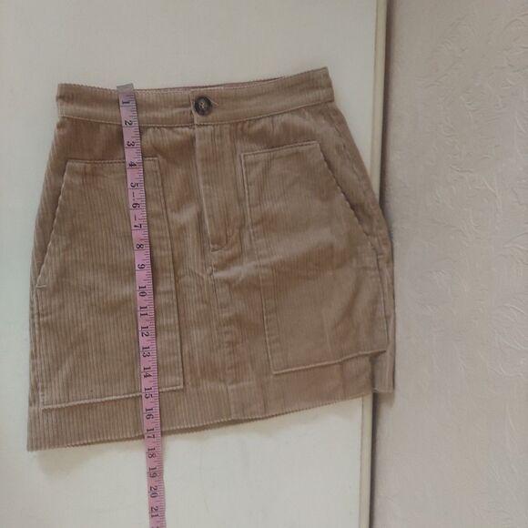 H&M Tan Corduroy High Waist Mini Skirt NEW Sz 4 - Picture 8 of 10